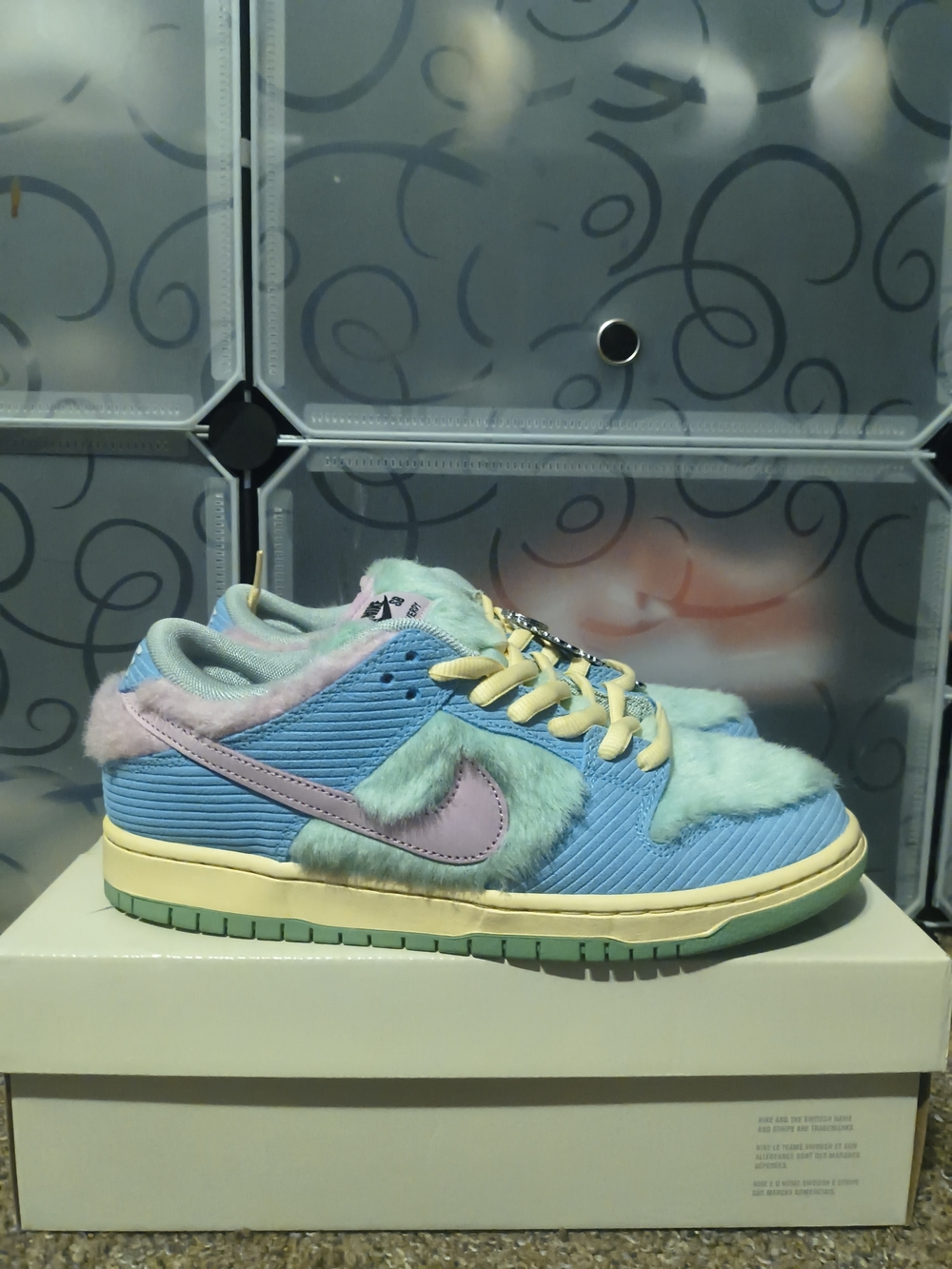 Nike SB Dunk Low Verdy Visty Sneakers